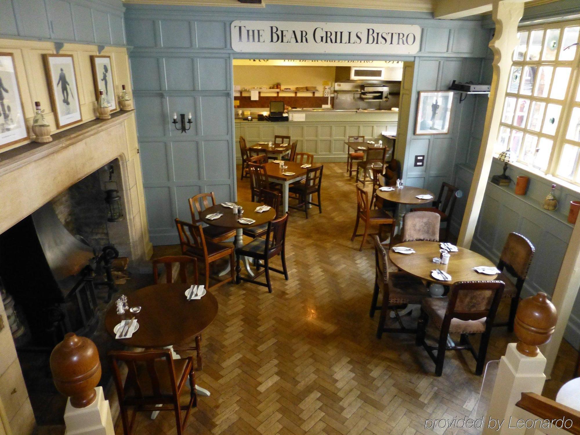 The Bear Hotel Bath Bagian luar foto